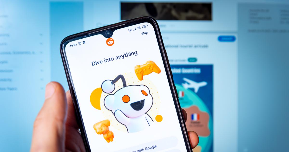 Hackers threaten to leak stolen Reddit data